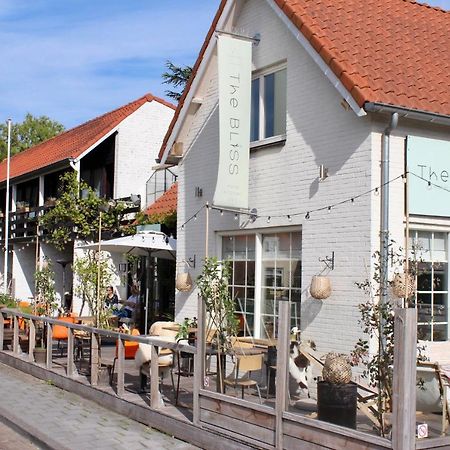 The Bliss Bed & Breakfast เรตรองเชอเมนต์ ภายนอก รูปภาพ