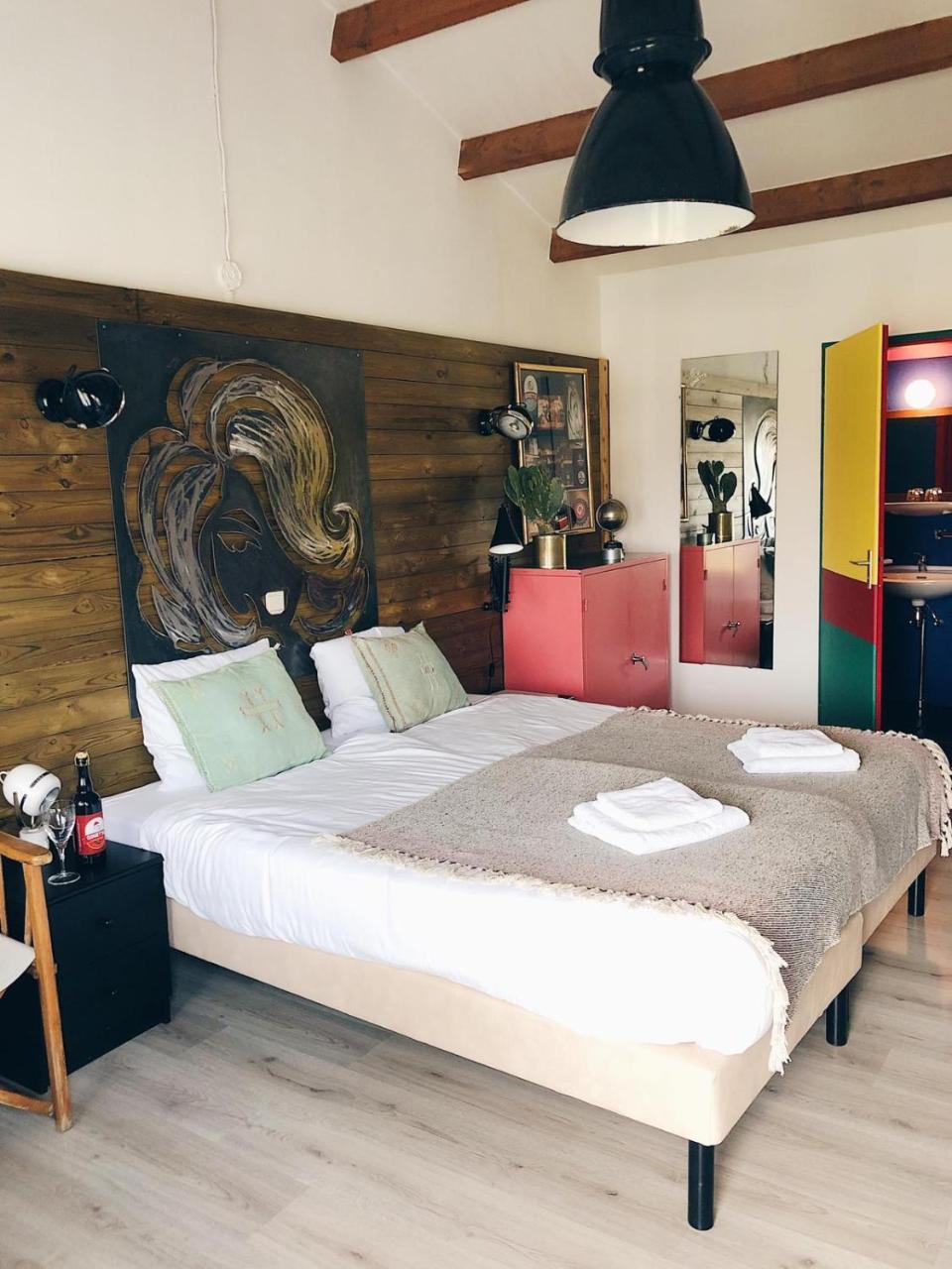 The Bliss Bed & Breakfast เรตรองเชอเมนต์ ภายนอก รูปภาพ