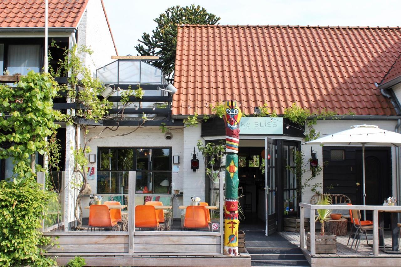 The Bliss Bed & Breakfast เรตรองเชอเมนต์ ภายนอก รูปภาพ